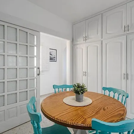 Grande Maison En Bord De