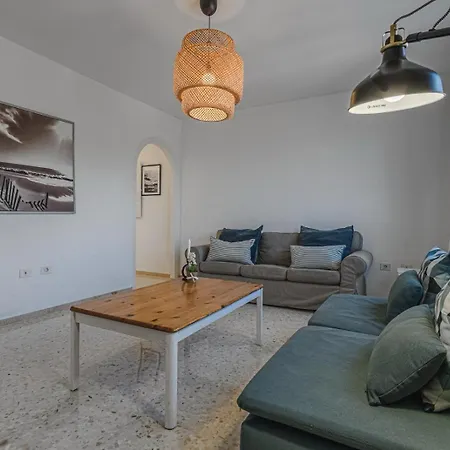 Grande Maison En Bord De