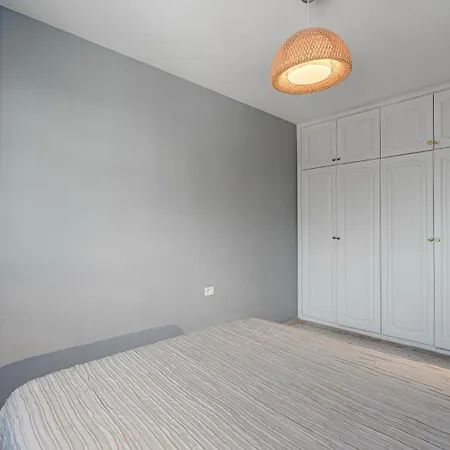 Grande Maison En Bord De